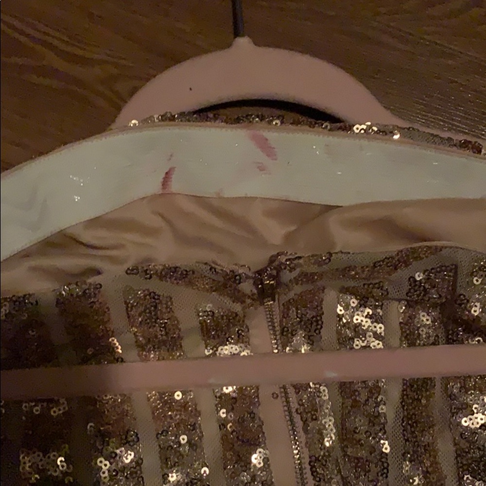 Dress - Picture 3 of 4